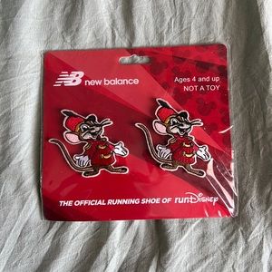 NWT new balance Timothy dumbo shoe lace clip on